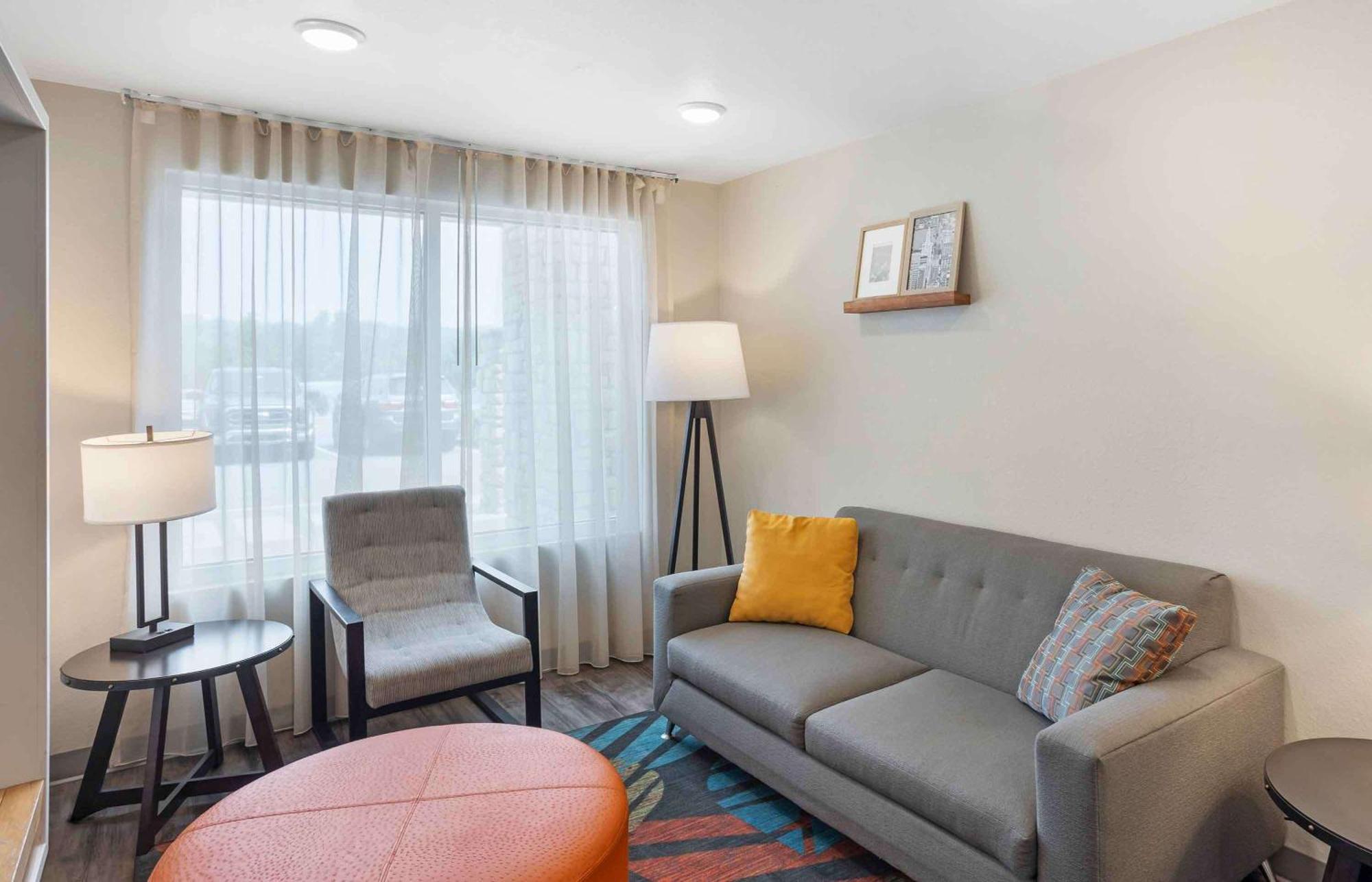 Extended Stay America Suites - Philadelphia - Plymouth Meeting - West Екстер'єр фото